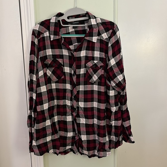 Red white and black plaid button up torrid size 1 - Picture 1 of 4